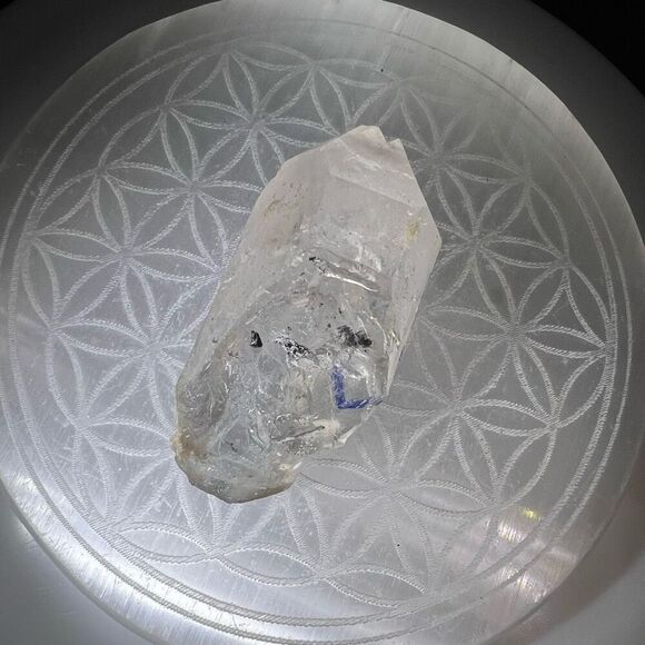 Enhydro Quartz Crystal Mobile Sediment Inclusion - Picture 6 of 13